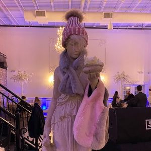 Meet your Posher, Jenny